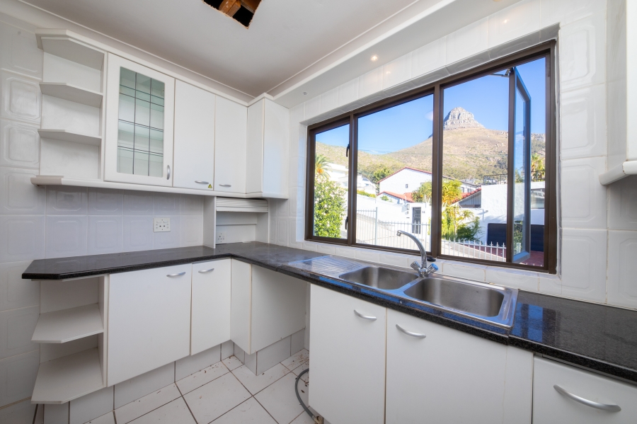 To Let 2 Bedroom Property for Rent in Sea Point Western Cape